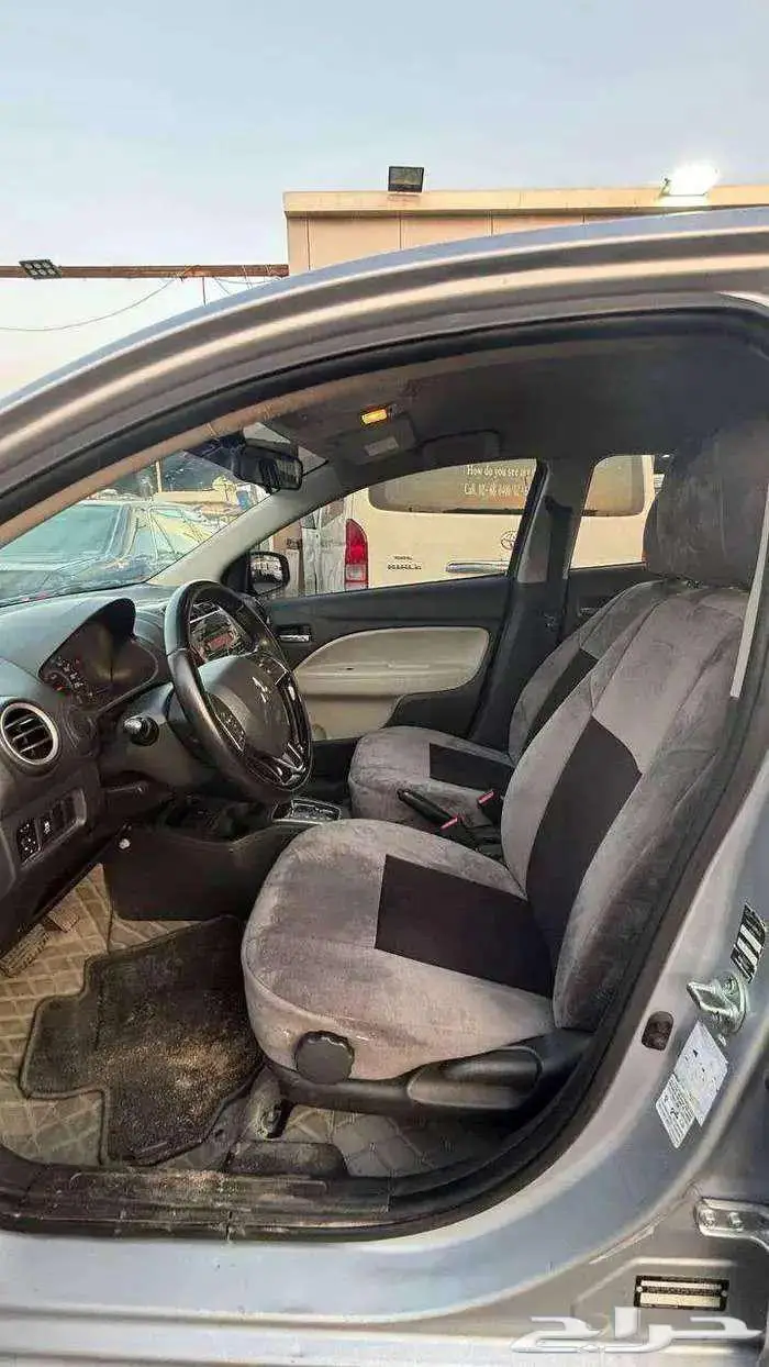 ميتسوبيشي اتراج 2022 خليجي داخلية مخمل