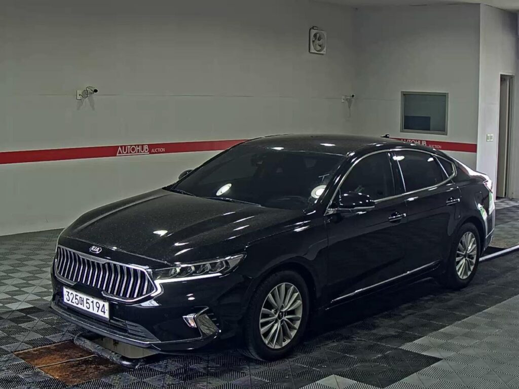 كيا كادينزا K7 بنزين 2.5 بسعر 62000 شامل كل شي