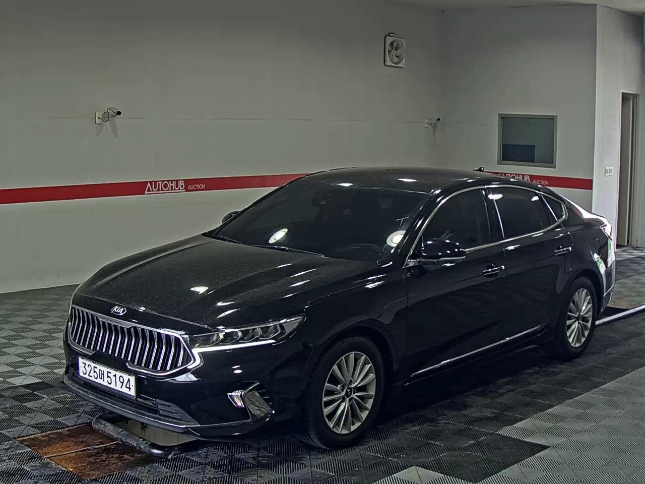 كيا كادينزا K7 بنزين 2.5 بسعر 62000 شامل كل شي