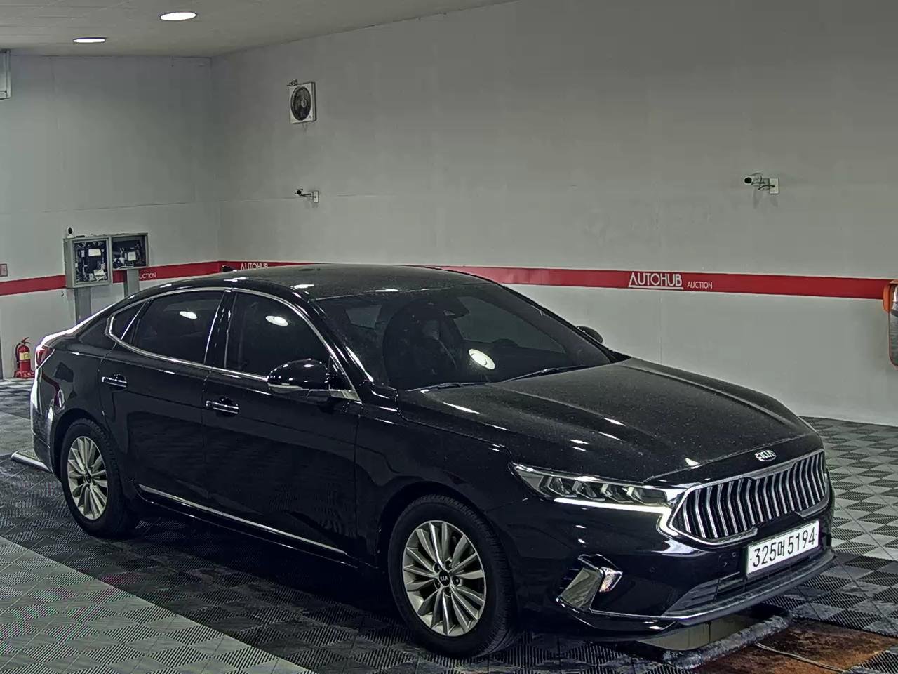 كيا كادينزا K7 بنزين 2.5 بسعر 62000 شامل كل شي