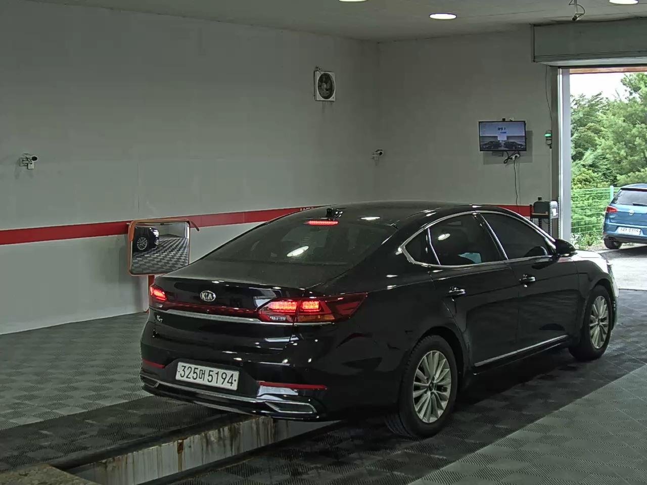 كيا كادينزا K7 بنزين 2.5 بسعر 62000 شامل كل شي